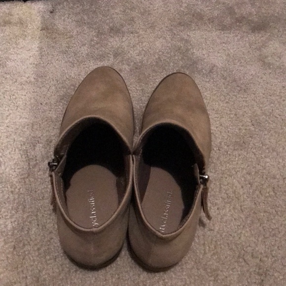 Light brown booties - Picture 2 of 3